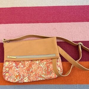 NWOT HAMMITT VIP LARGE GARDEN PARTY /BRUSHED GOLD CROSSBODY